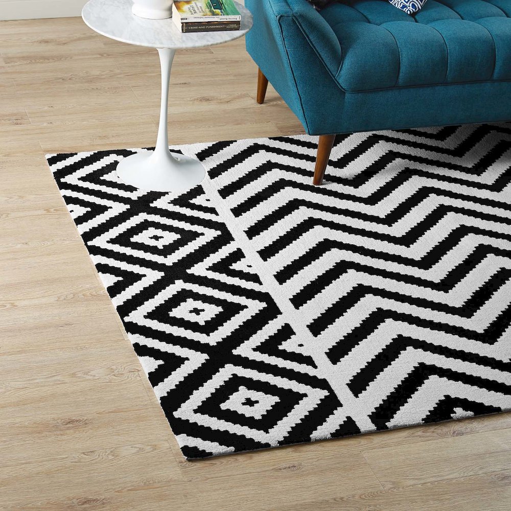 Ailani Geometric Chevron / Diamond 8x10 Area Rug. Picture 6
