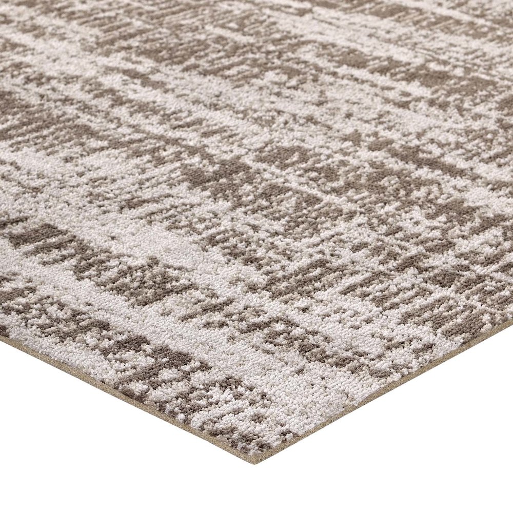 Darja Distressed Rustic Modern 5x8 Area Rug. Picture 2