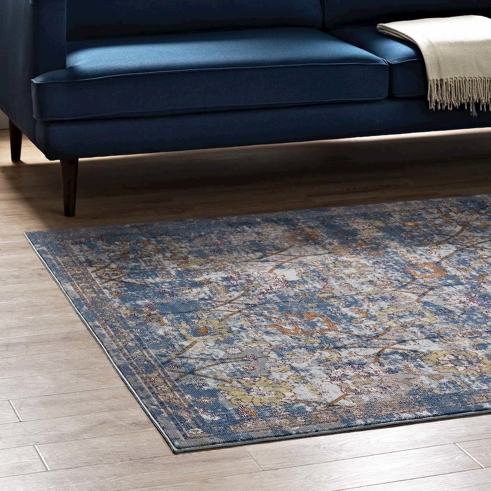 Minu Distressed Floral Lattice 4x6 Area Rug. Picture 7