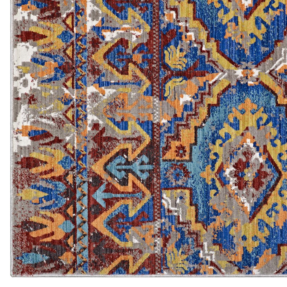 Centehua Distressed Southwestern Aztec 5x8 Area Rug. Picture 2