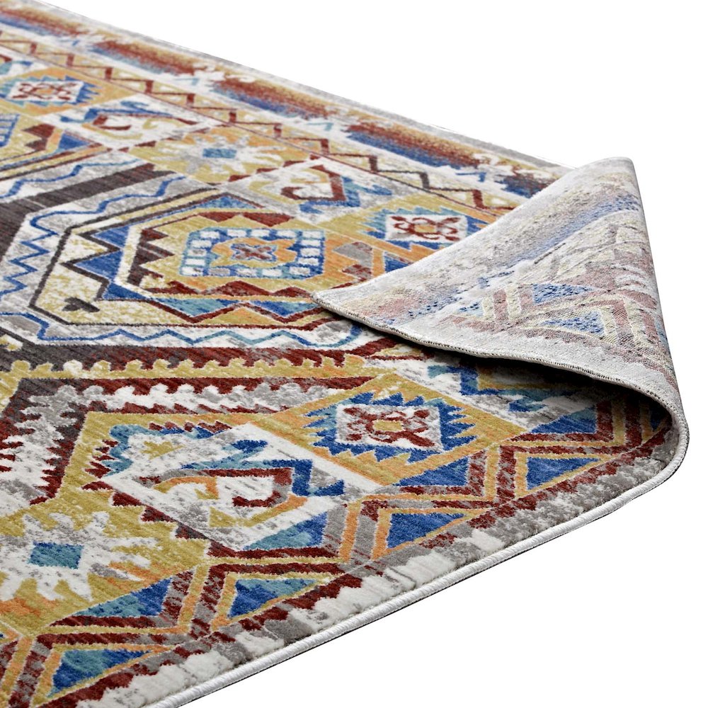 Florita Distressed Southwestern Aztec 4x6 Area Rug. Picture 4