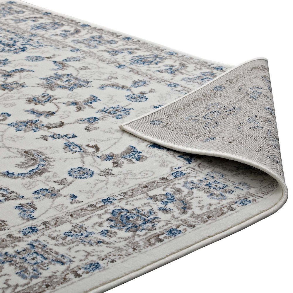 Lilja Distressed Vintage Medallion 5x8 Area Rug. Picture 4