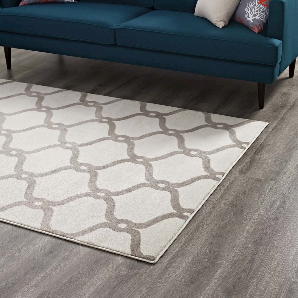 Beltara Chain Link Transitional Trellis 8x10 Area Rug. Picture 7