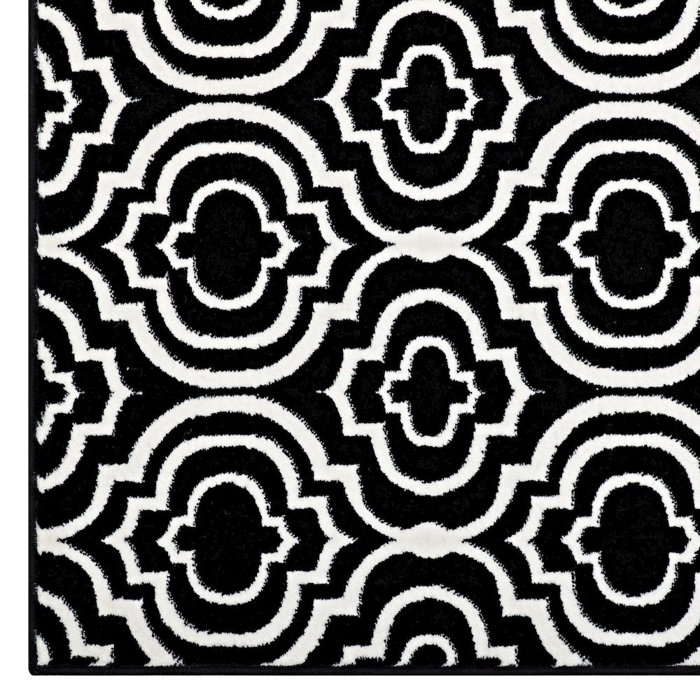 Frame Transitional Moroccan Trellis 5x8 Area Rug. Picture 2