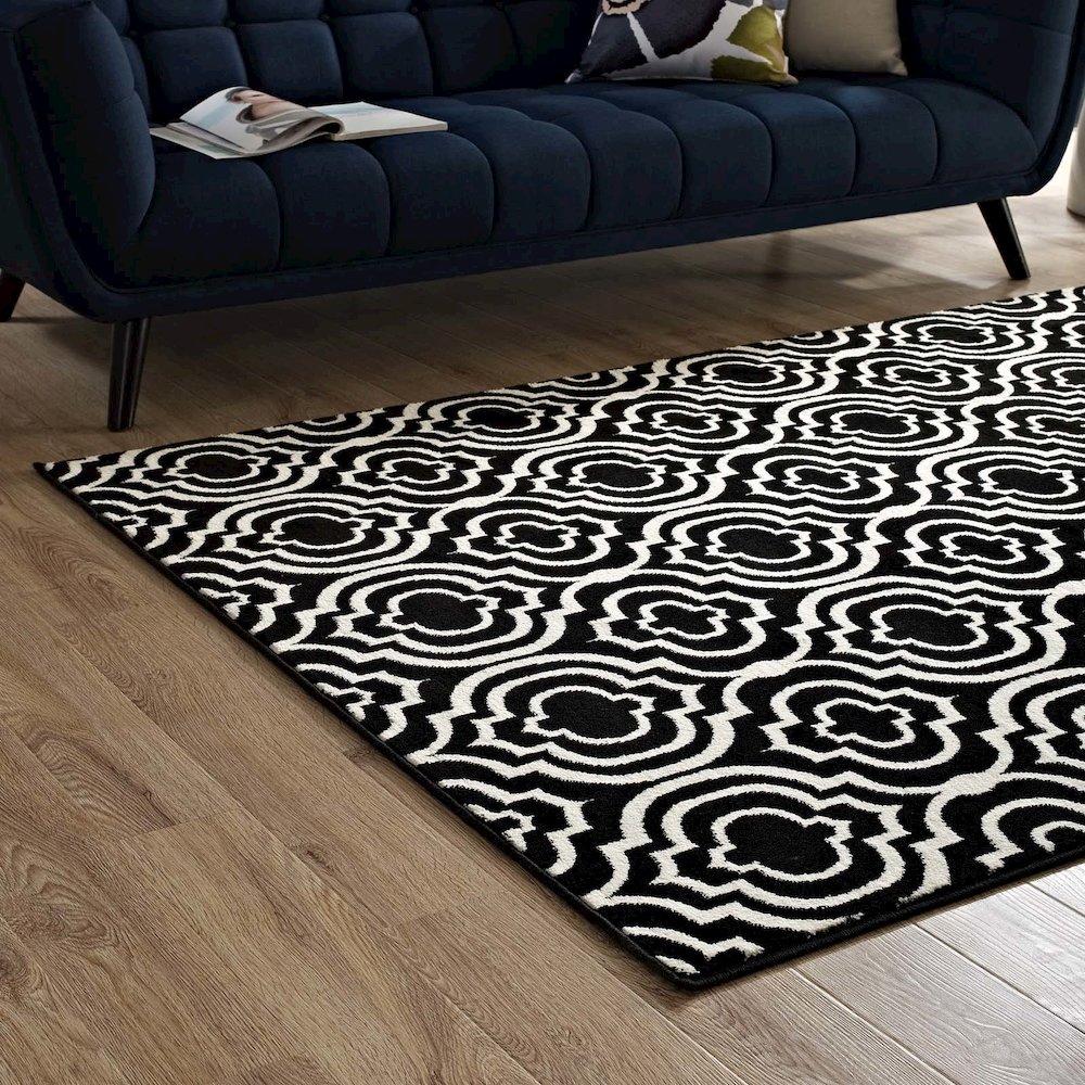 Frame Transitional Moroccan Trellis 5x8 Area Rug. Picture 7