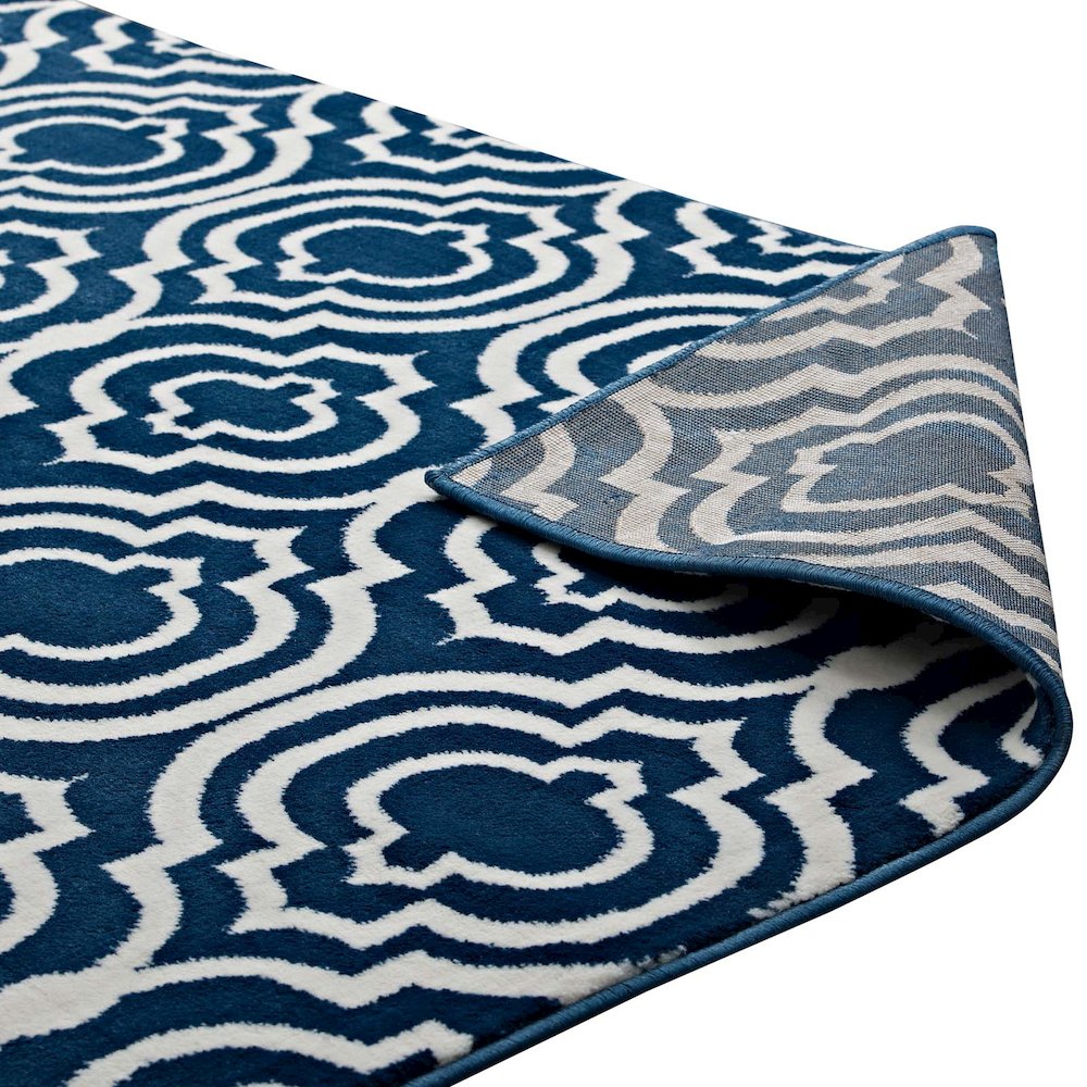Frame Transitional Moroccan Trellis 5x8 Area Rug. Picture 4