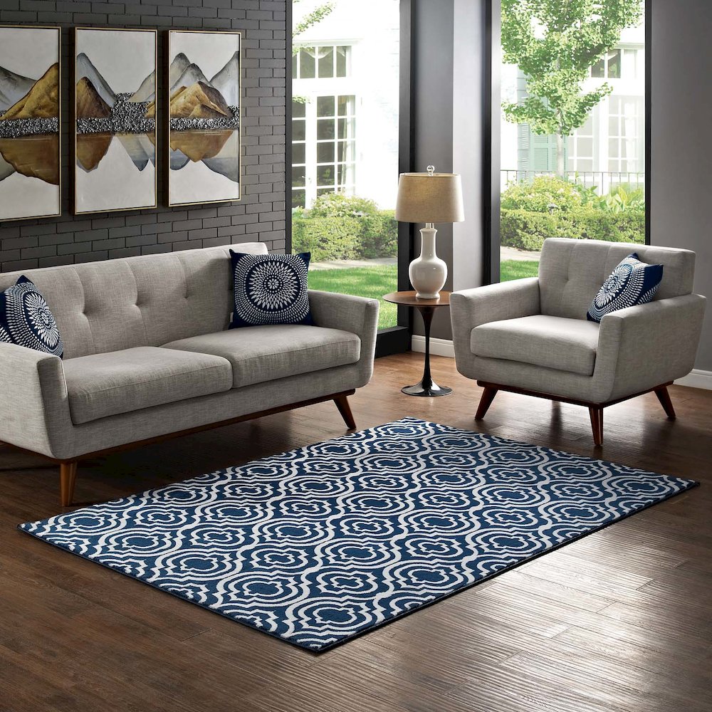 Frame Transitional Moroccan Trellis 5x8 Area Rug. Picture 5