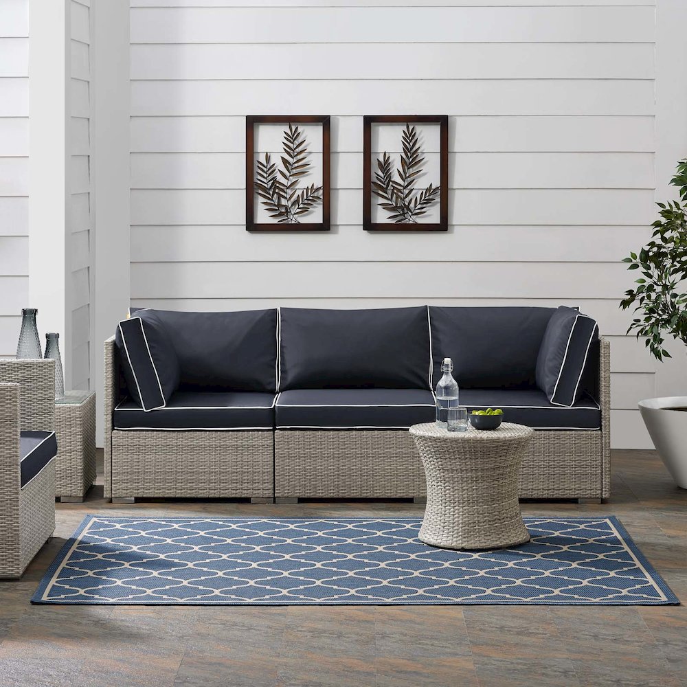 Avena Moroccan Quatrefoil Trellis Indoor and Outdoor 5x8 Area Rug. Picture 6