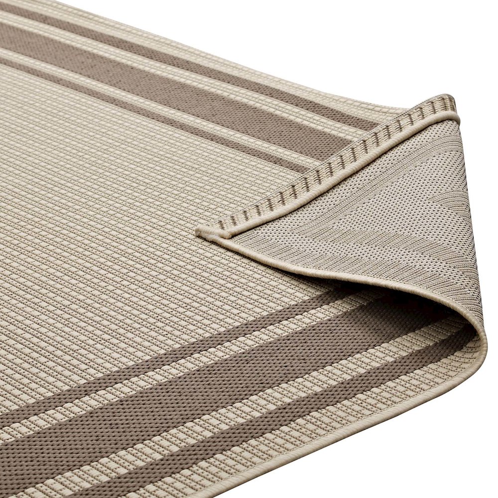 Rim Solid Border Indoor and Outdoor 5x8 Area Rug. Picture 4