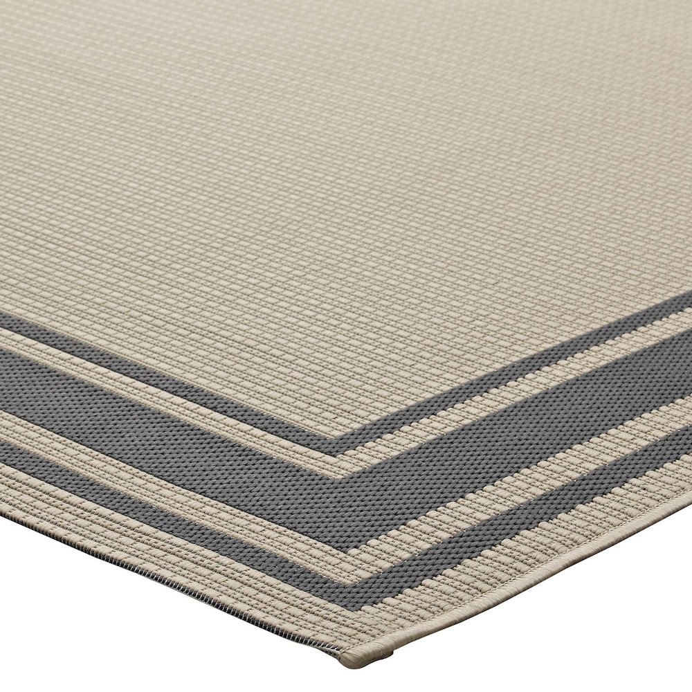 Rim Solid Border Indoor and Outdoor 5x8 Area Rug. Picture 3