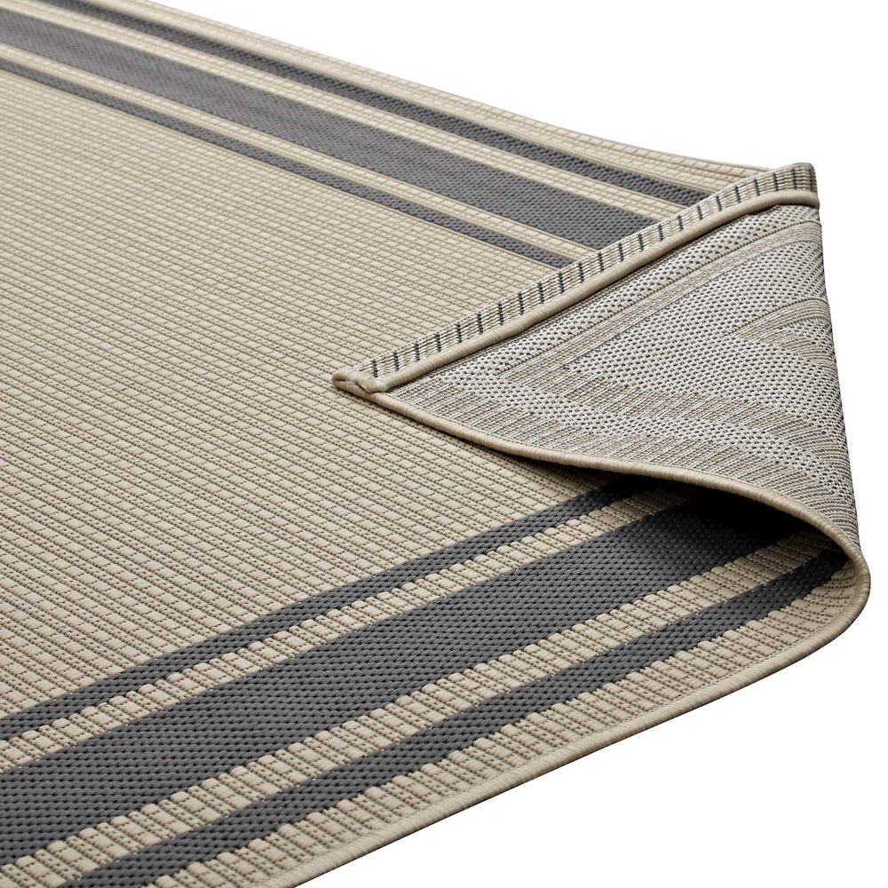 Rim Solid Border Indoor and Outdoor 5x8 Area Rug. Picture 4