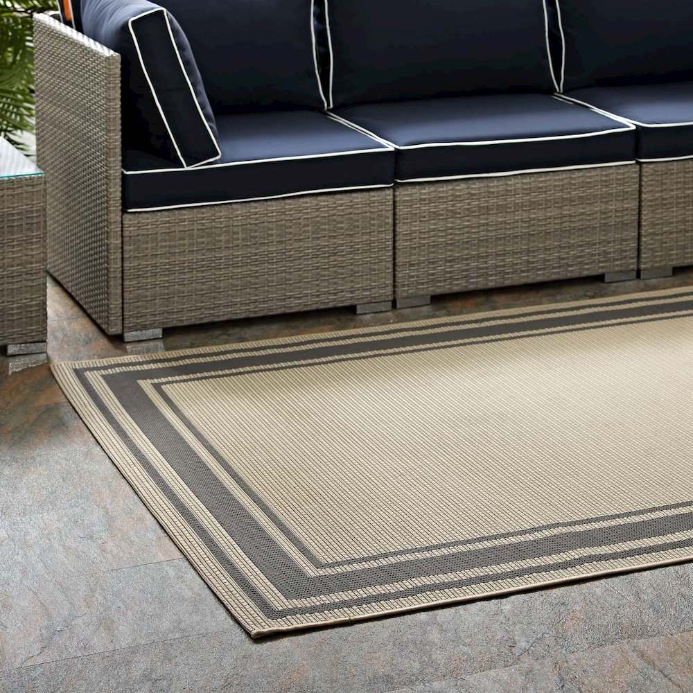 Rim Solid Border Indoor and Outdoor 5x8 Area Rug. Picture 7