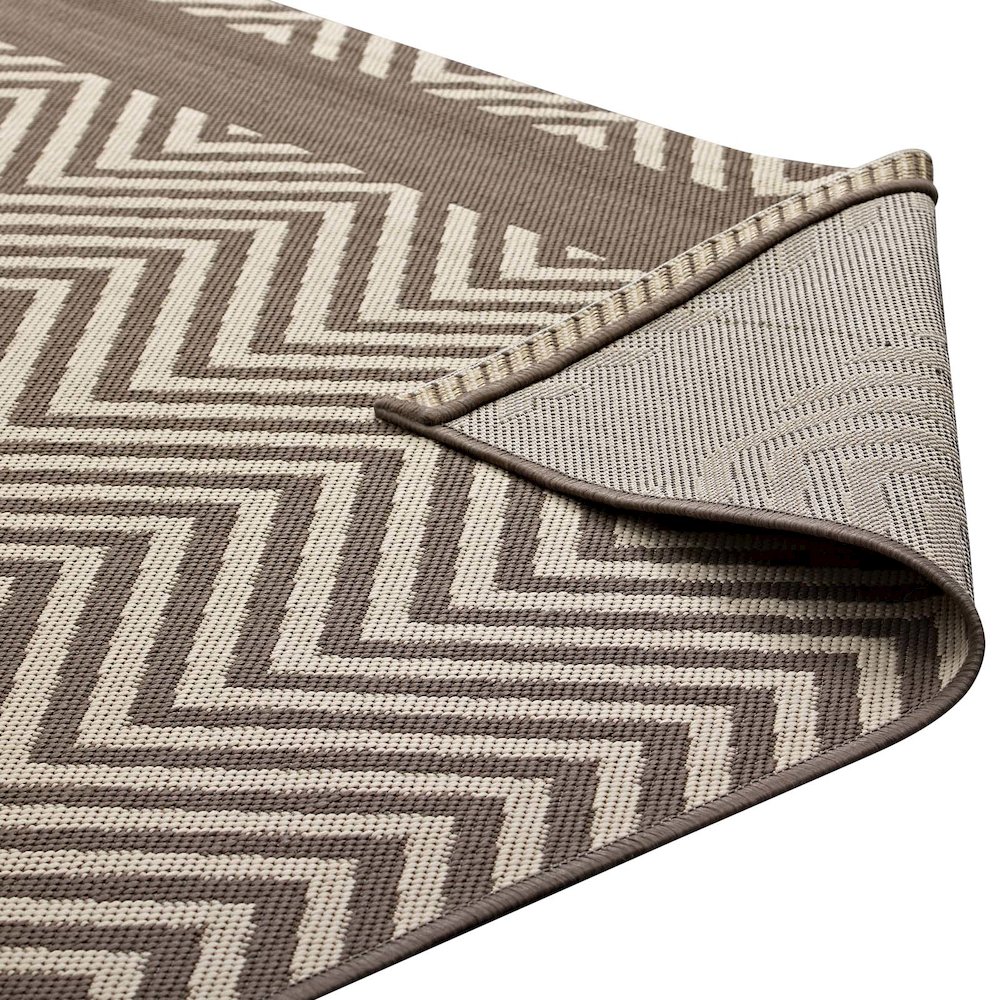 Optica Chevron With End Borders Indoor and Outdoor 5x8 Area Rug. Picture 4