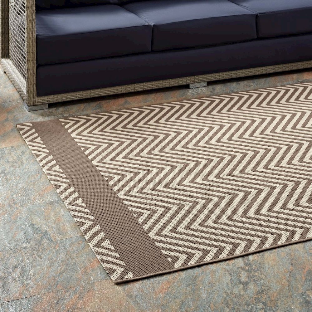 Optica Chevron With End Borders Indoor and Outdoor 5x8 Area Rug. Picture 7