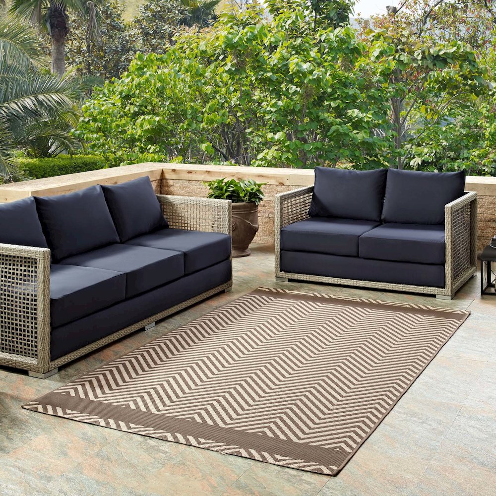 Optica Chevron With End Borders Indoor and Outdoor 5x8 Area Rug. Picture 5