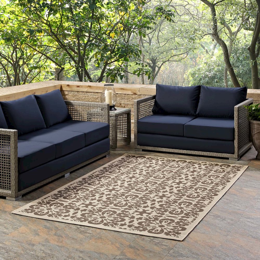 Ariana Vintage Floral Trellis Indoor and Outdoor 5x8 Area Rug. Picture 5