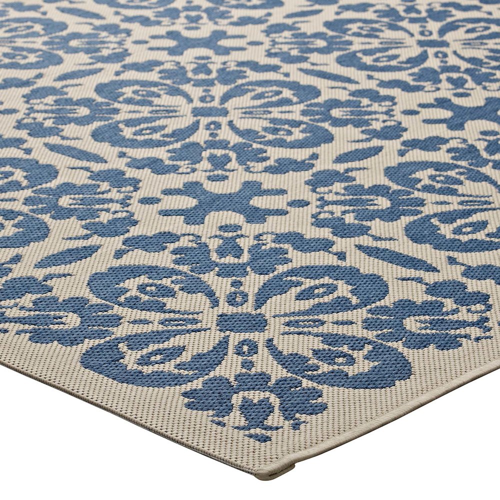 Ariana Vintage Floral Trellis Indoor and Outdoor 5x8 Area Rug. Picture 3