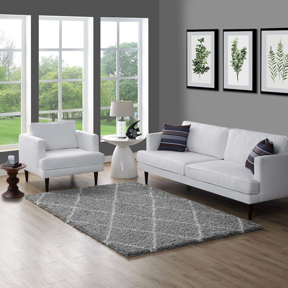 Toryn Diamond Lattice 5x8 Shag Area Rug. Picture 5