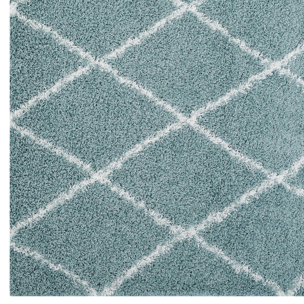 Toryn Diamond Lattice 8x10 Shag Area Rug. Picture 2
