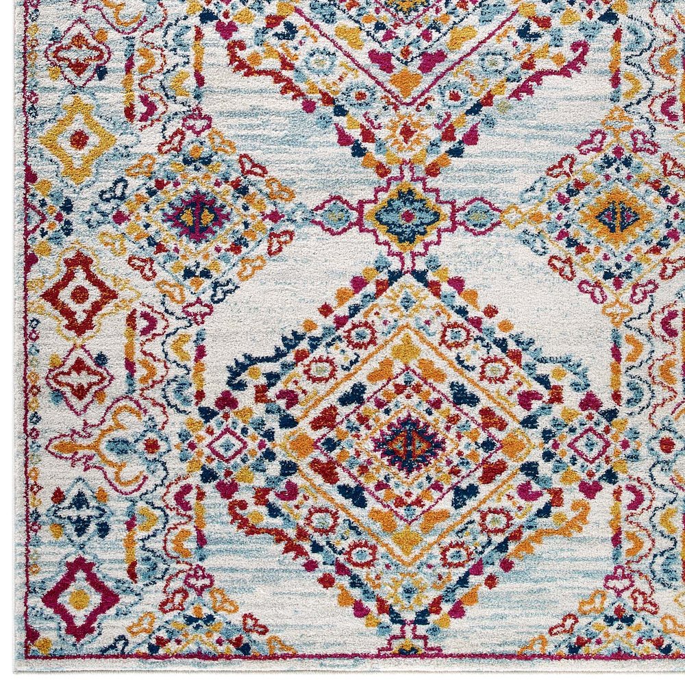 Entourage Khalida Distressed Vintage Floral Lattice 5x8 Area Rug. Picture 2