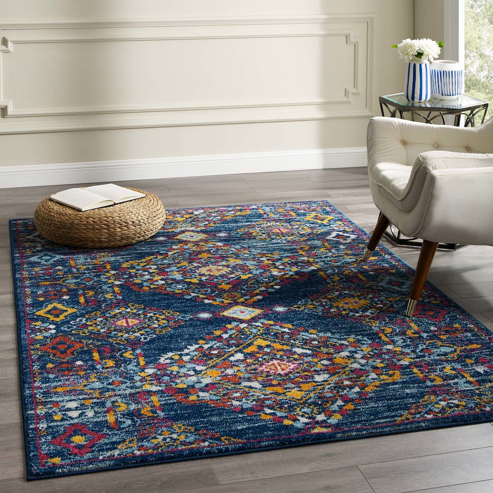 Entourage Khalida Distressed Vintage Floral Lattice 5x8 Area Rug. Picture 5