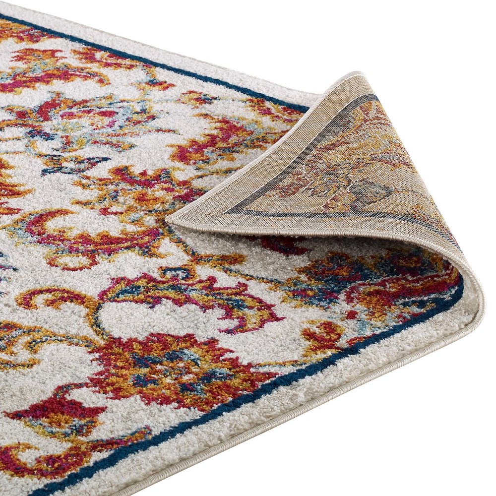 Entourage Azami Distressed Vintage Floral Lattice 5x8 Area Rug. Picture 4