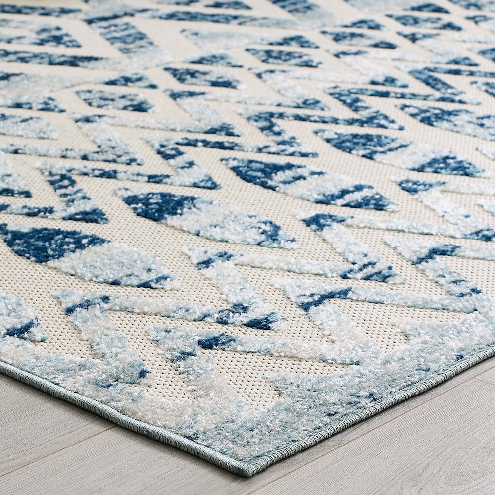 Tamako Diamond and Chevron Moroccan Trellis 5x8 Indoor / Outdoor Area Rug. Picture 9
