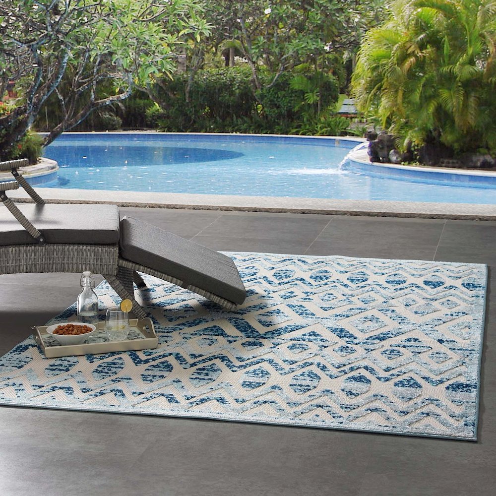 Tamako Diamond and Chevron Moroccan Trellis 5x8 Indoor / Outdoor Area Rug. Picture 6