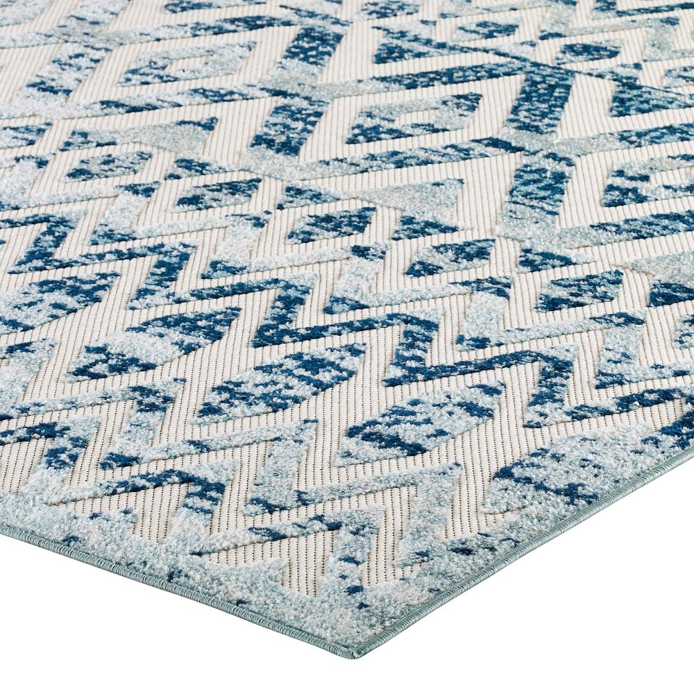 Tamako Diamond and Chevron Moroccan Trellis 8x10 Indoor / Outdoor Area Rug. Picture 3