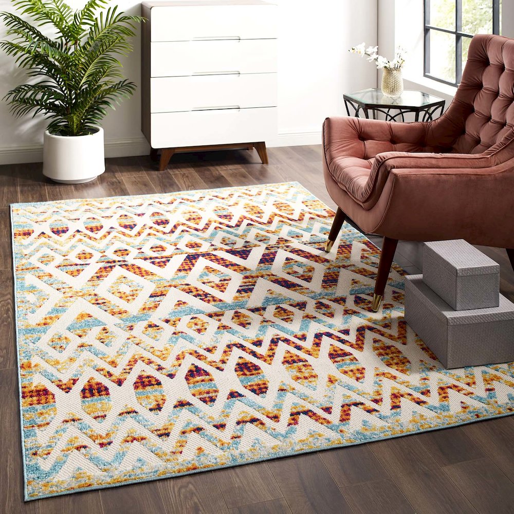 Tamako Diamond and Chevron Moroccan Trellis 5x8 Indoor / Outdoor Area Rug. Picture 5