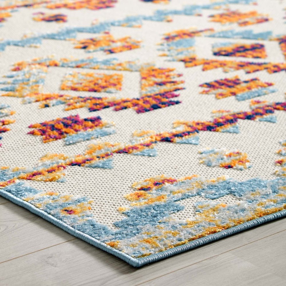 Reflect Takara Abstract Diamond Moroccan Trellis 5x8 Indoor and Outdoor Area Rug. Picture 9