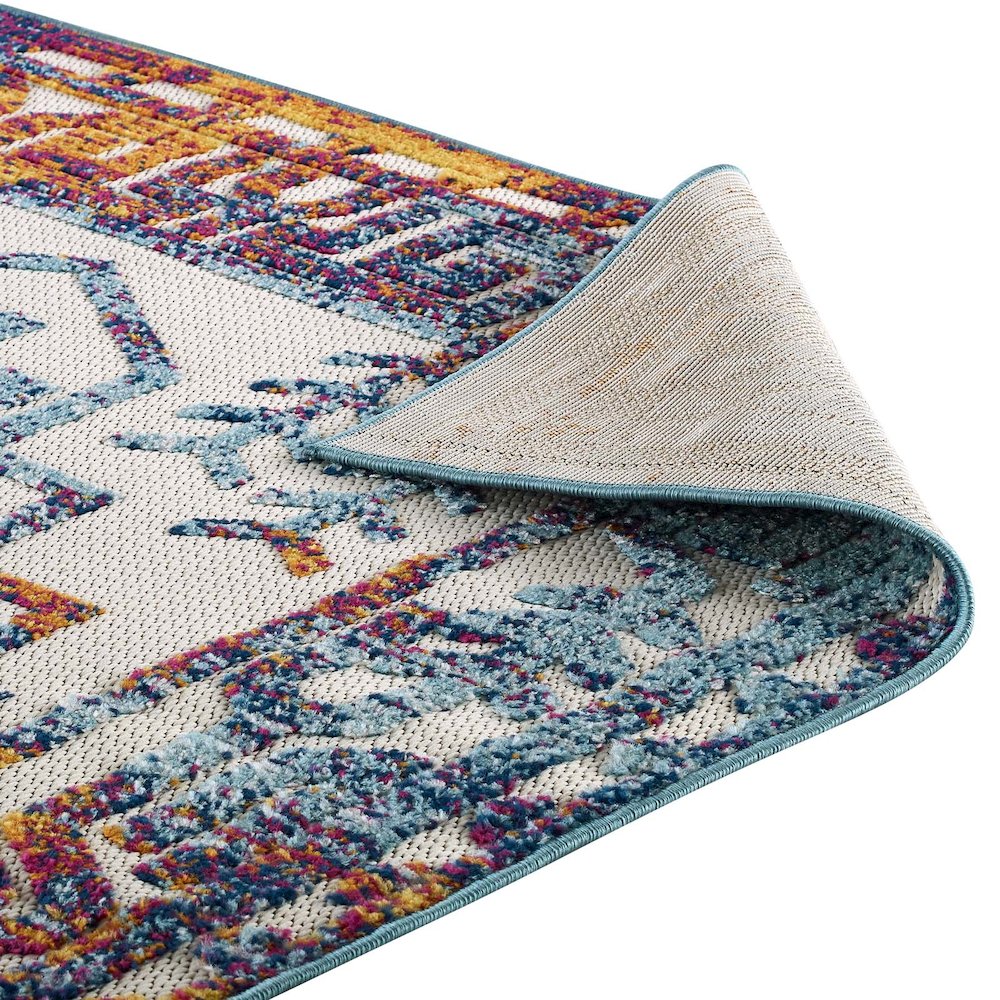 Nyssa Distressed Geometric Southwestern Aztec 5x8 Indoor/Outdoor Area Rug. Picture 4