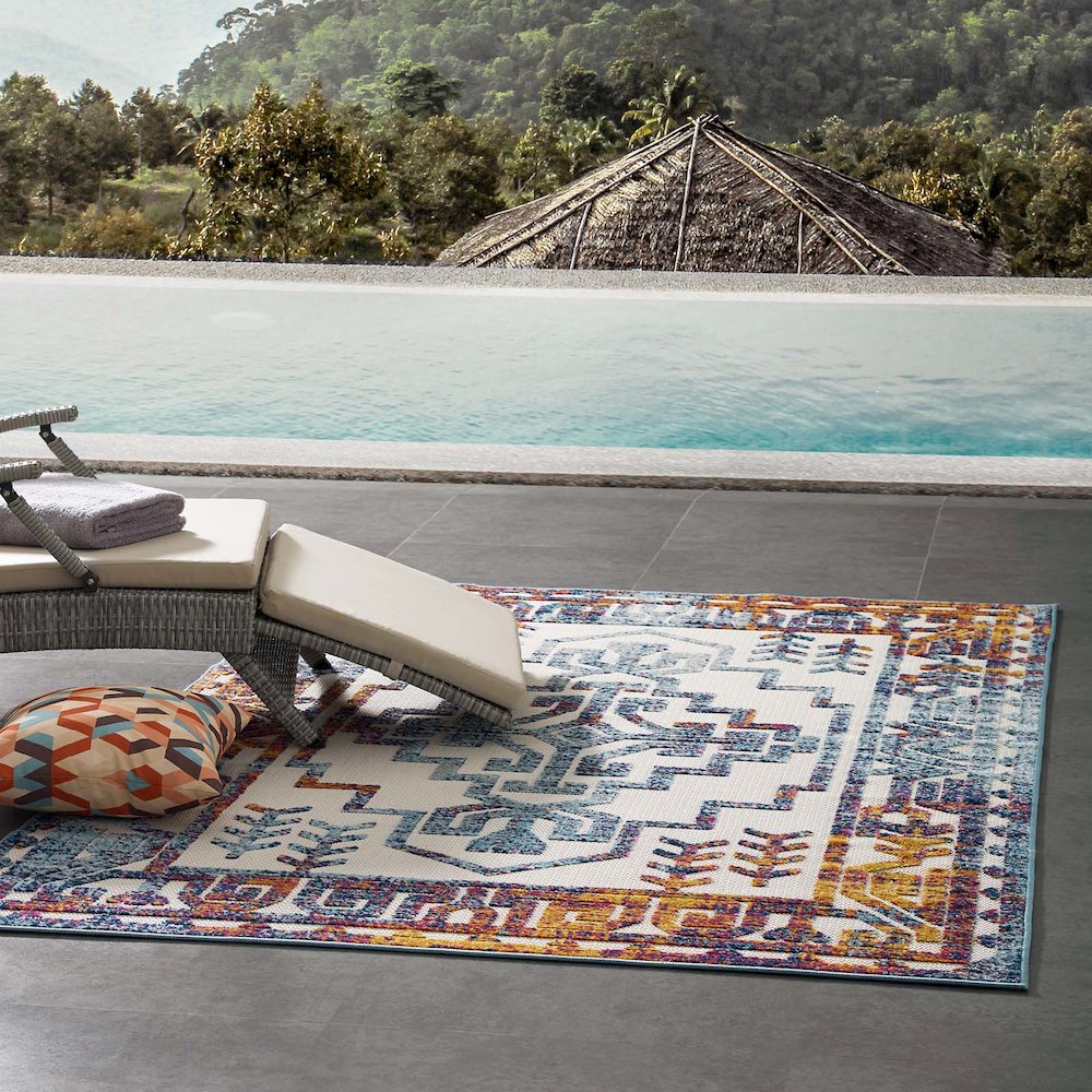 Nyssa Distressed Geometric Southwestern Aztec 5x8 Indoor/Outdoor Area Rug. Picture 6