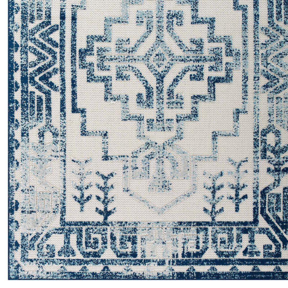 Nyssa Distressed Geometric Southwestern Aztec 8x10 Indoor/Outdoor Area Rug. Picture 2
