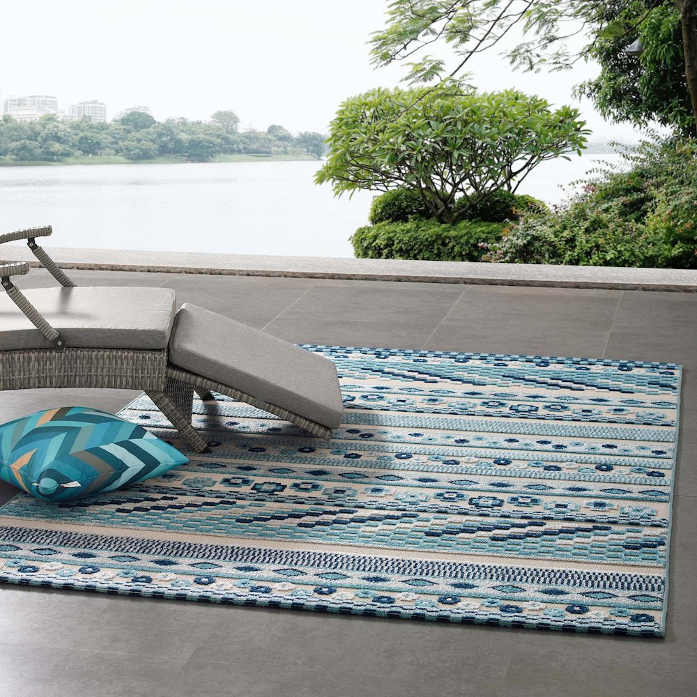 Cadhla Vintage Abstract Geometric Lattice 5x8 Indoor and Outdoor Area Rug. Picture 6