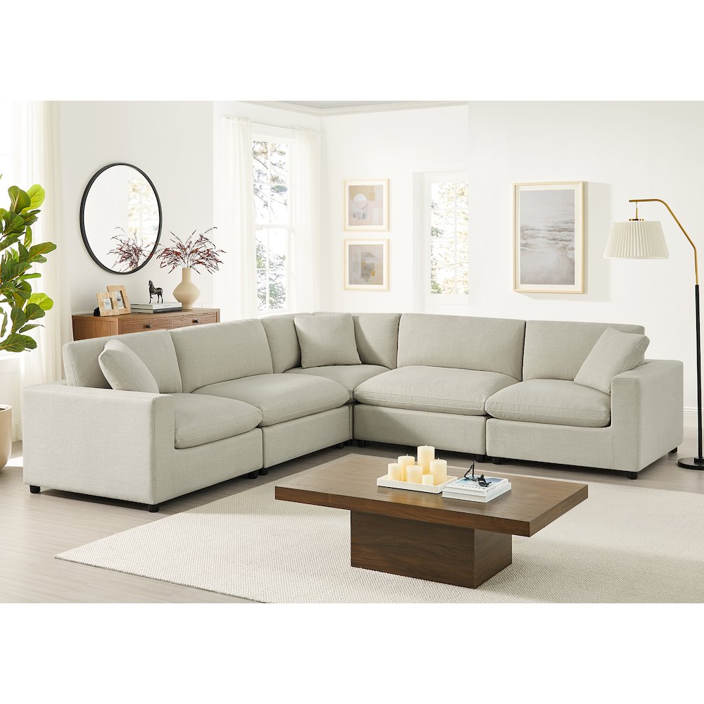 Casella Modular 5-Piece Sectional. Picture 4