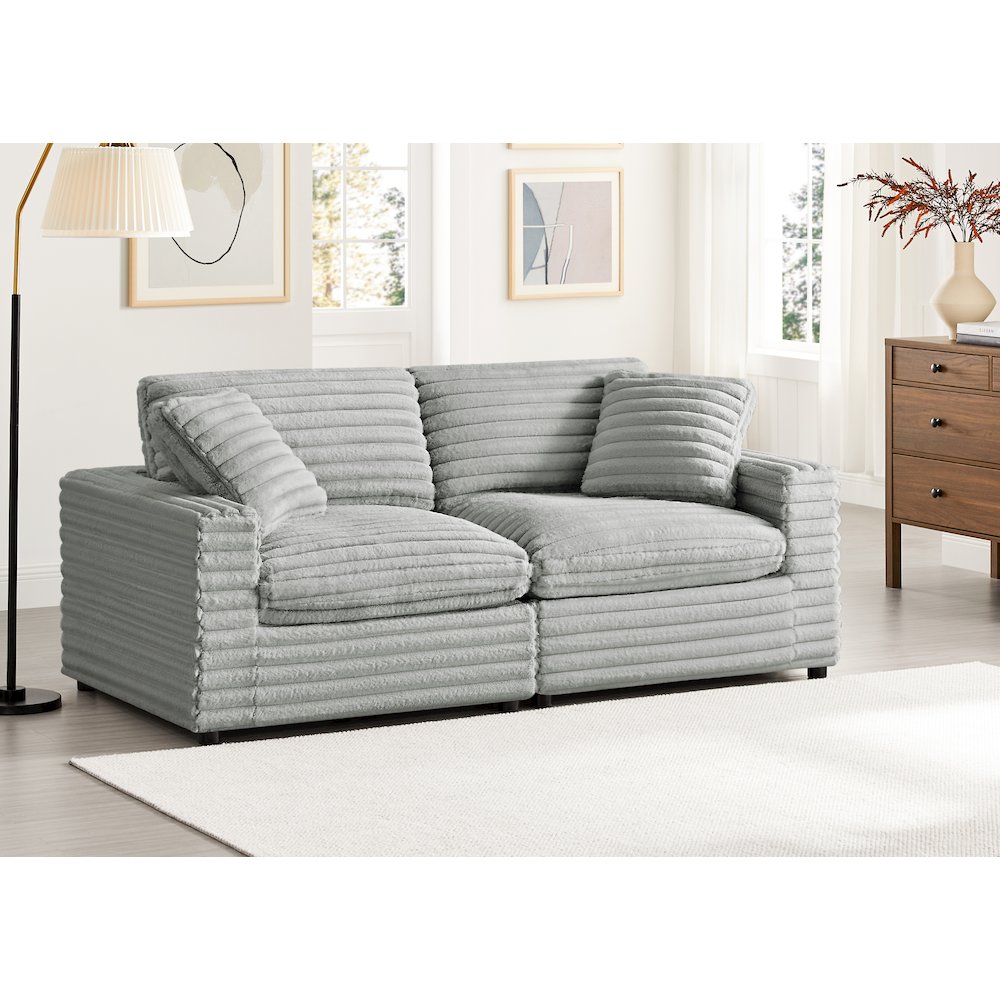 Julia 2-piece Sofa. Picture 2