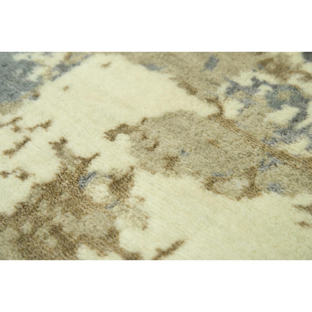 10' x 13' Hybrid Rectangle Rug. Picture 4