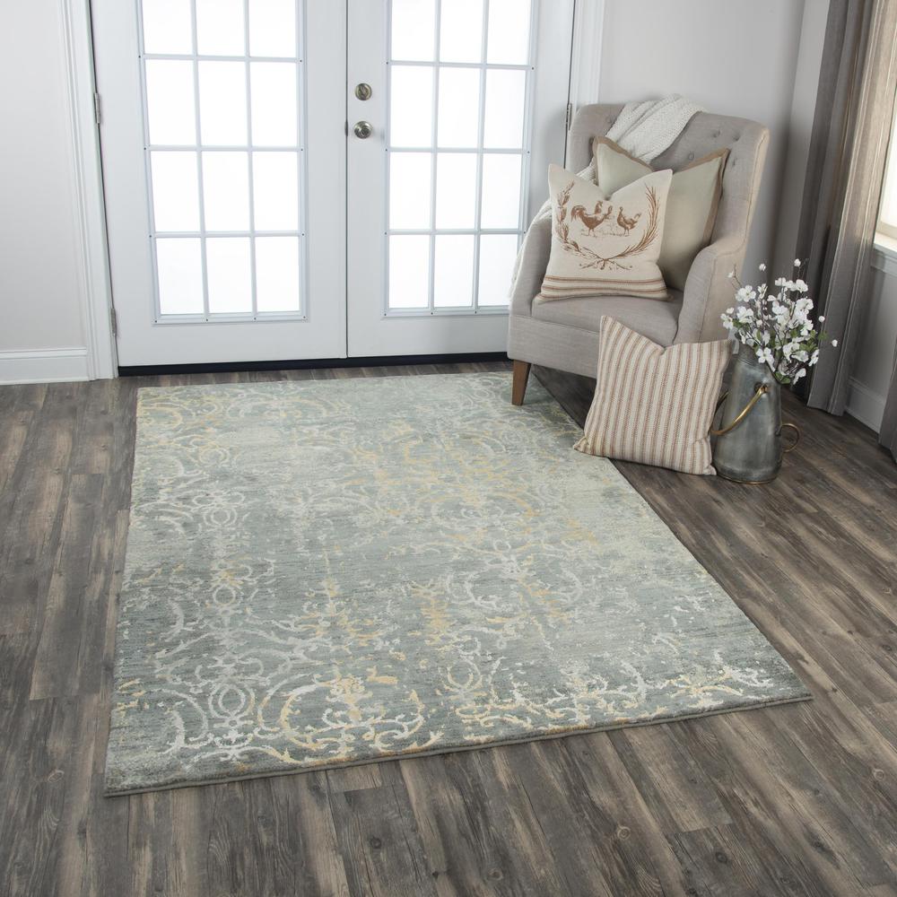 10' x 13' Hybrid Rectangle Rug. Picture 2