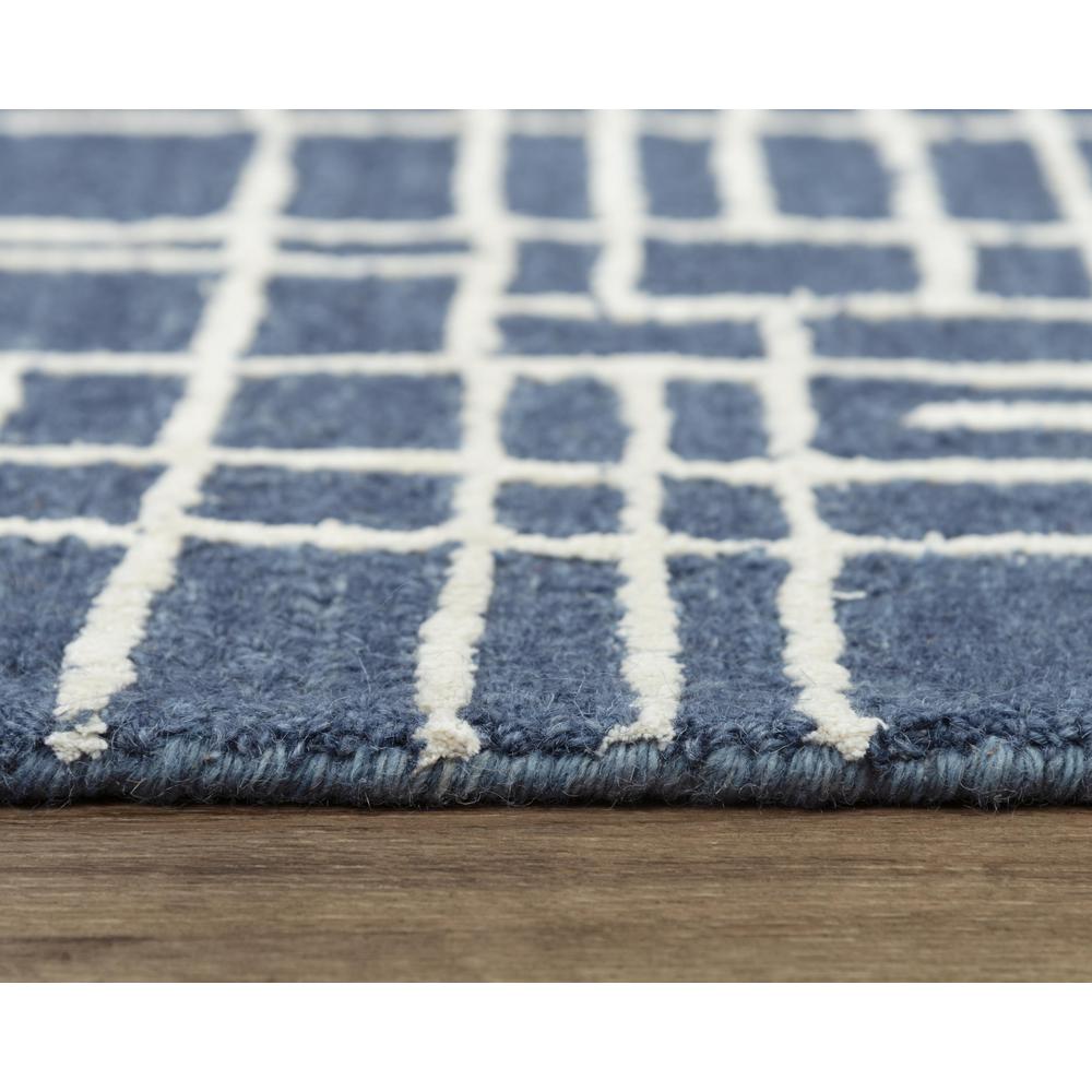5' x 8' Hand-Tufted Rectangle Rug. Picture 5