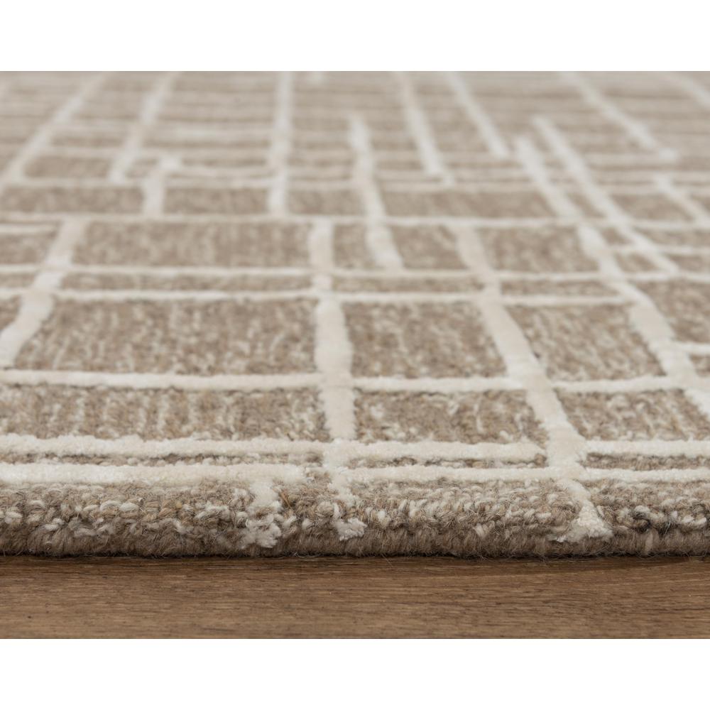 5' x 8' Hand-Tufted Rectangle Rug. Picture 5