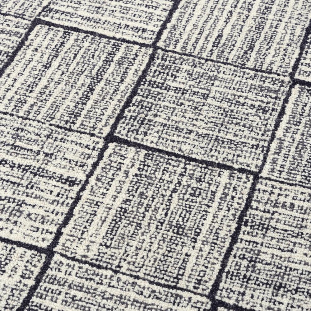 Hand Tufted Cut Pile Wool Rug, 5' x 7'6". Picture 4