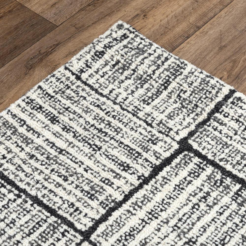 Hand Tufted Cut Pile Wool Rug, 5' x 7'6". Picture 5