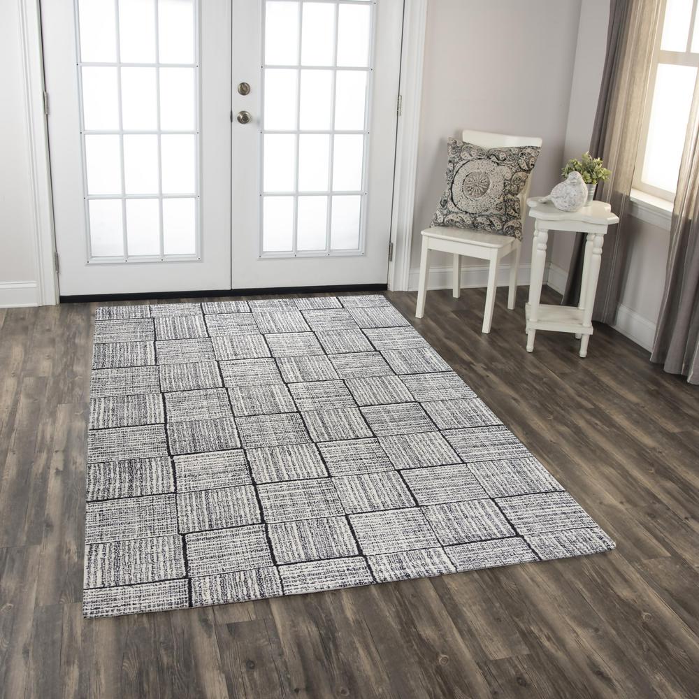 Hand Tufted Cut Pile Wool Rug, 5' x 7'6". Picture 2
