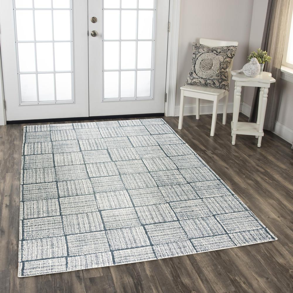 Hand Tufted Cut Pile Wool Rug, 5' x 7'6". Picture 2