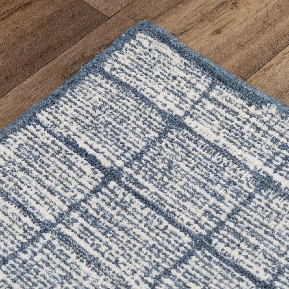 Hand Tufted Cut Pile Wool Rug, 5' x 7'6". Picture 5
