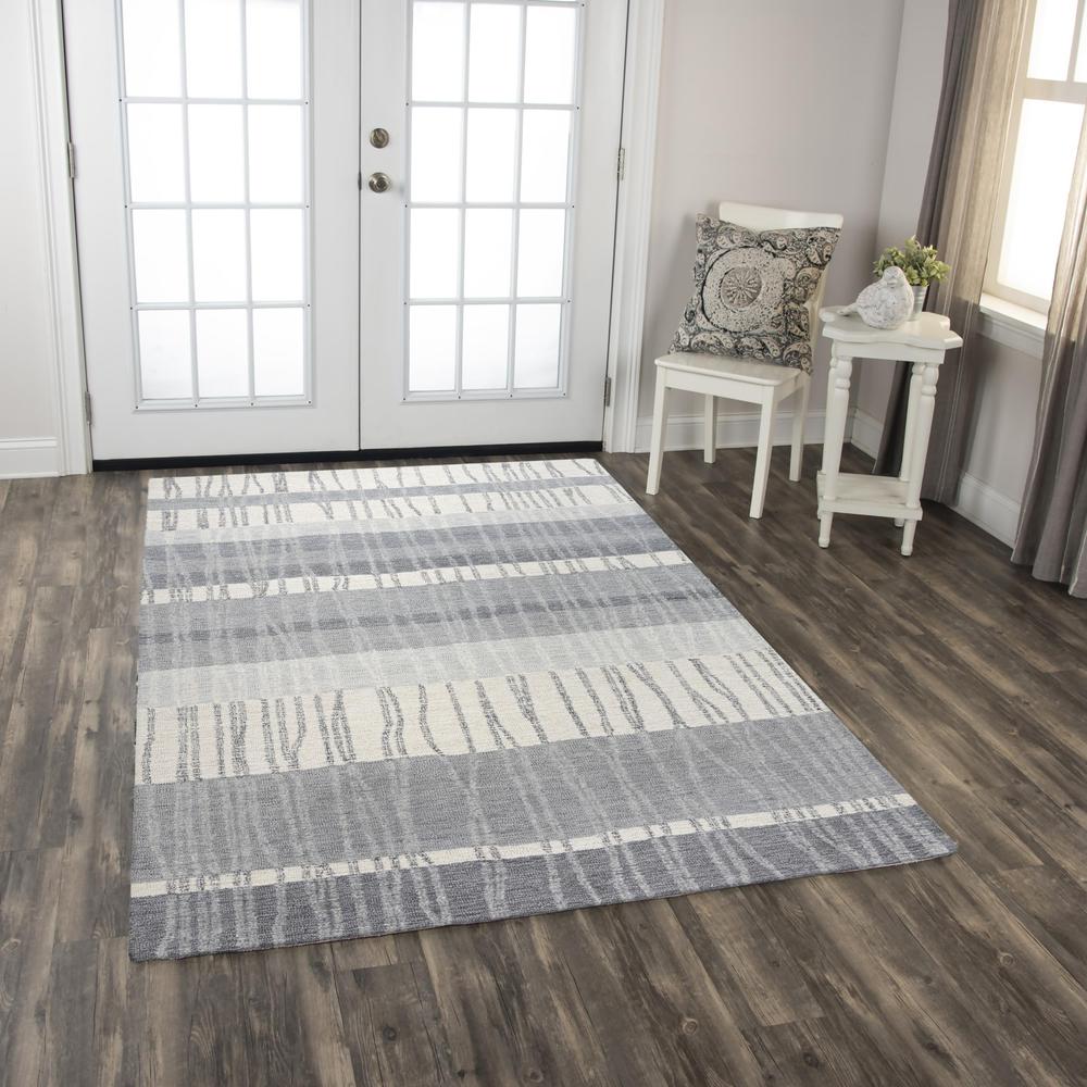 Hand Tufted Cut Pile Wool Rug, 5' x 7'6". Picture 2