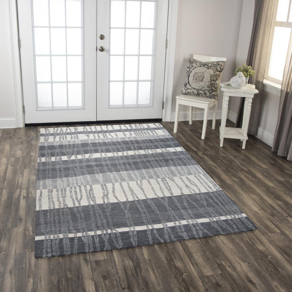 5' x 8' Hand-Tufted Rectangle Rug. Picture 2