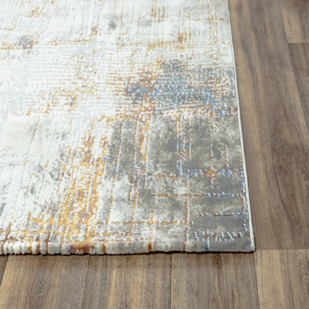 4' x 6' Machine-Made Rectangle Rug. Picture 2