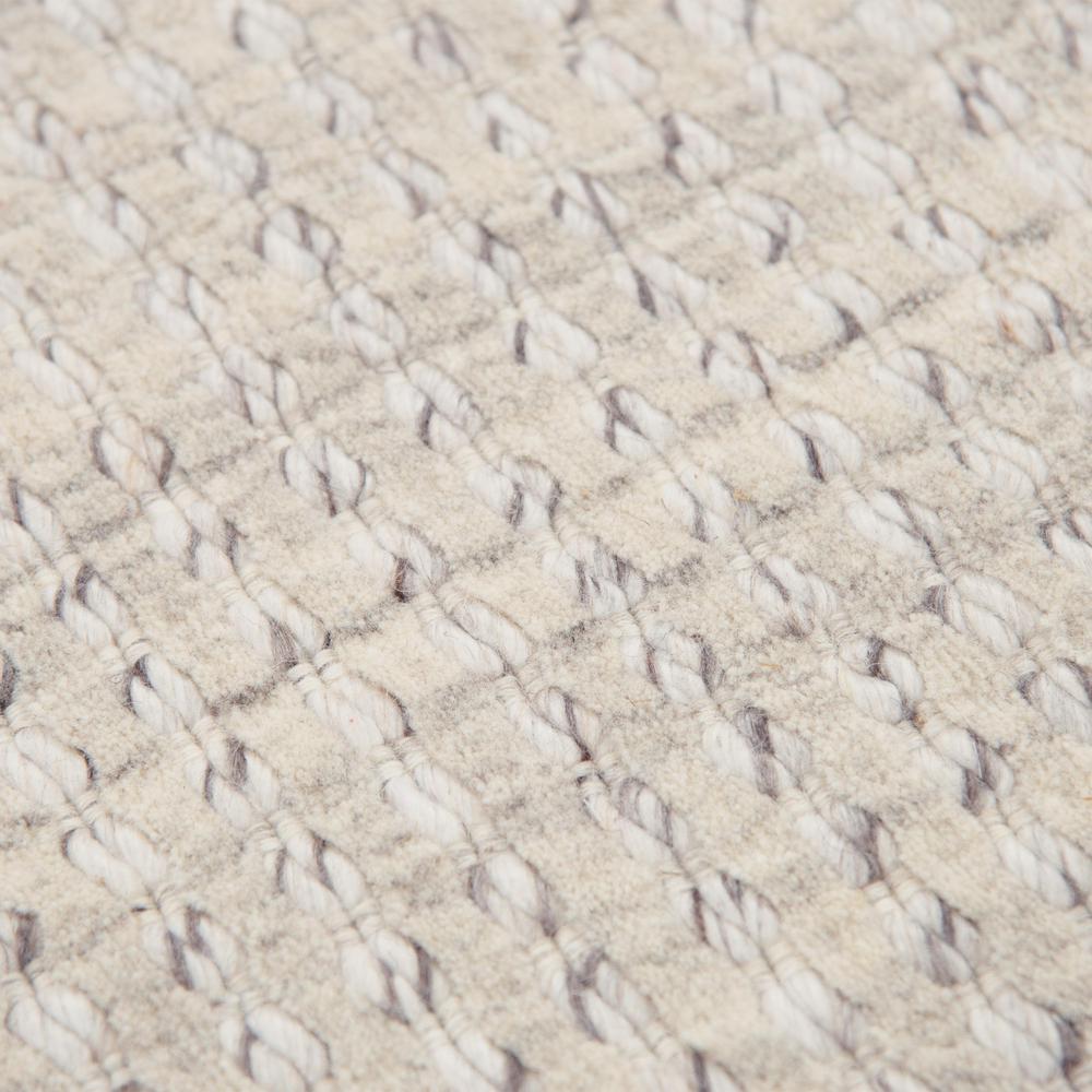 Hand Loomed Cut & Loop Pile Wool/ Polyester Rug, 5' x 7'6". Picture 4